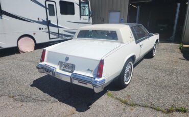 Cadillac-Eldorado-1980-White-white-with-red-dash-3