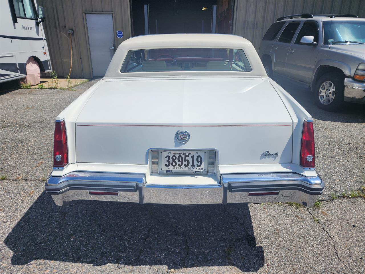 Cadillac-Eldorado-1980-White-white-with-red-dash-4