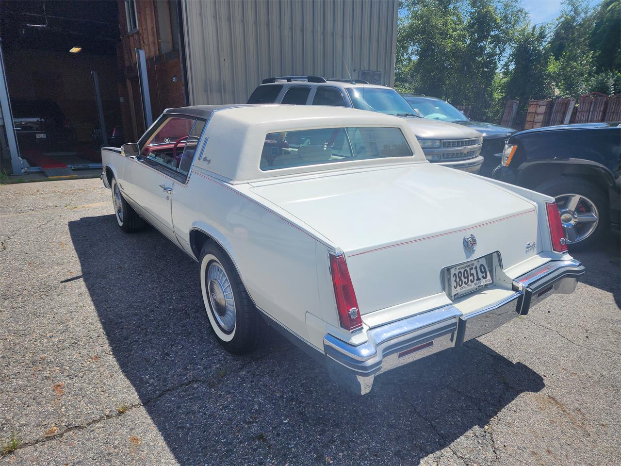 Cadillac-Eldorado-1980-White-white-with-red-dash-5