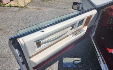 Cadillac-Eldorado-1980-White-white-with-red-dash-6