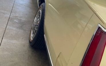 Cadillac-Eldorado-1982-1