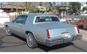 Cadillac-Eldorado-1982-Silver-Red-3