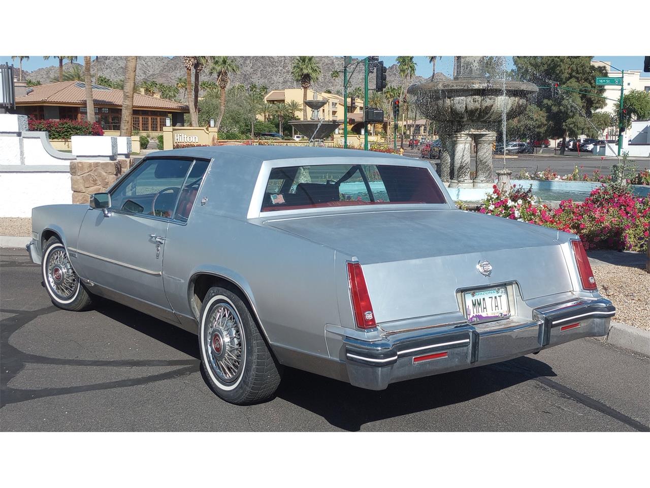 Cadillac-Eldorado-1982-Silver-Red-3