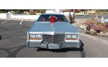 Cadillac-Eldorado-1982-Silver-Red