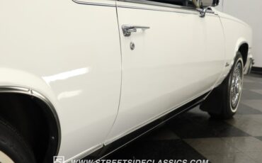 Cadillac-Eldorado-1985-Cotillion-White-Dark-Blue-11