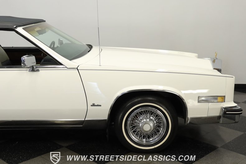 Cadillac-Eldorado-1985-Cotillion-White-Dark-Blue-26