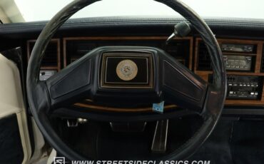 Cadillac-Eldorado-1985-Cotillion-White-Dark-Blue-34