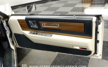Cadillac-Eldorado-1985-Cotillion-White-Dark-Blue-43