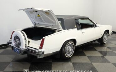 Cadillac-Eldorado-1985-Cotillion-White-Dark-Blue-47