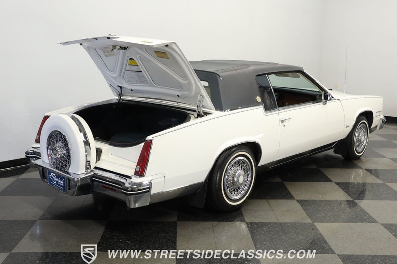 Cadillac-Eldorado-1985-Cotillion-White-Dark-Blue-47