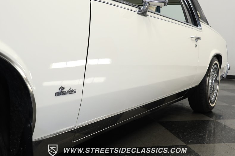 Cadillac-Eldorado-1985-Cotillion-White-Dark-Blue-5