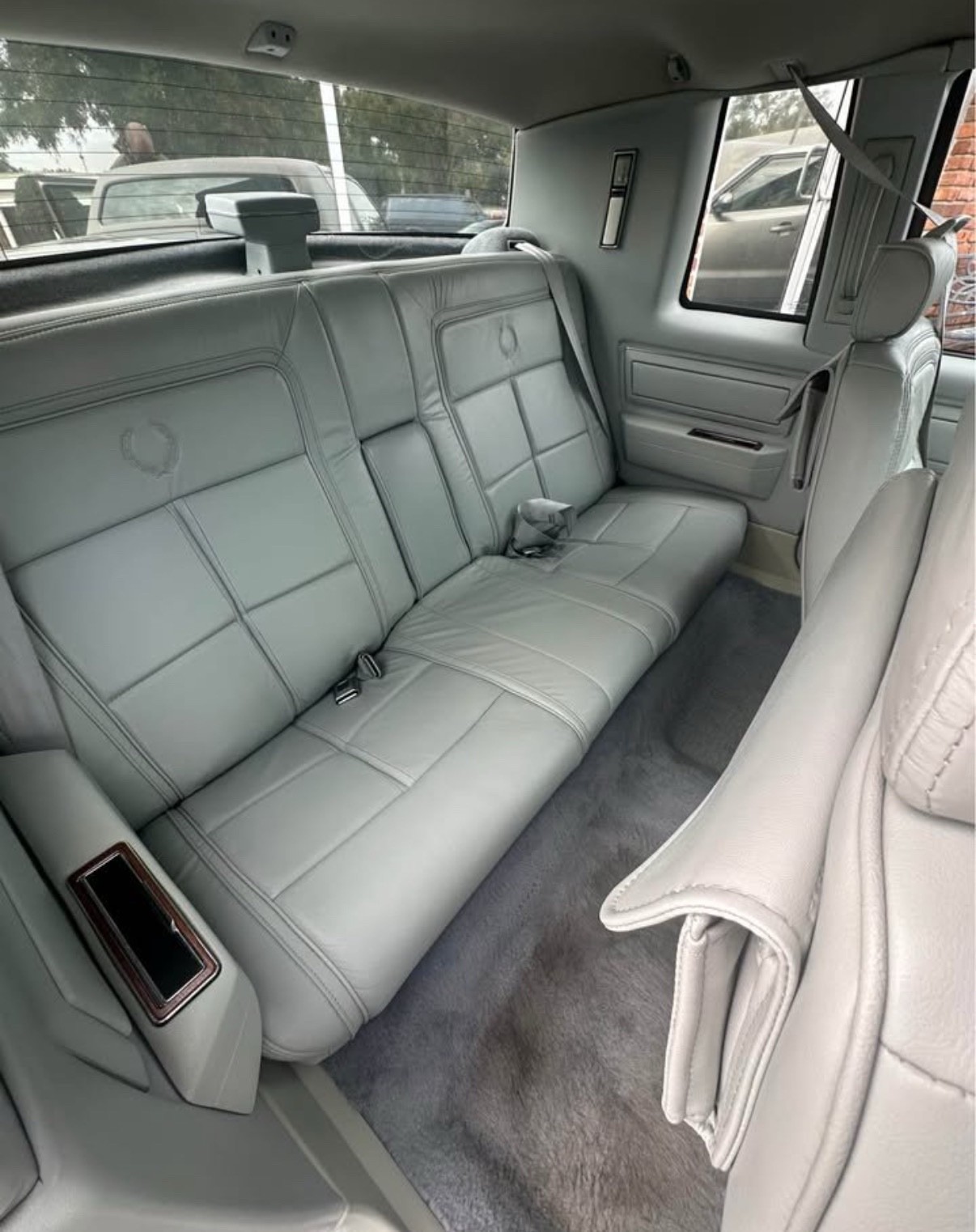 Cadillac-Eldorado-1987-35