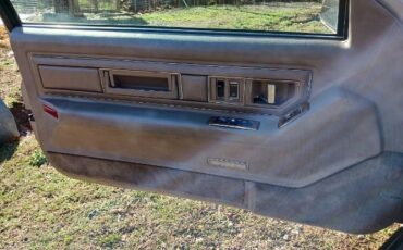 Cadillac-Eldorado-1988-15