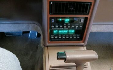 Cadillac-Eldorado-1988-24