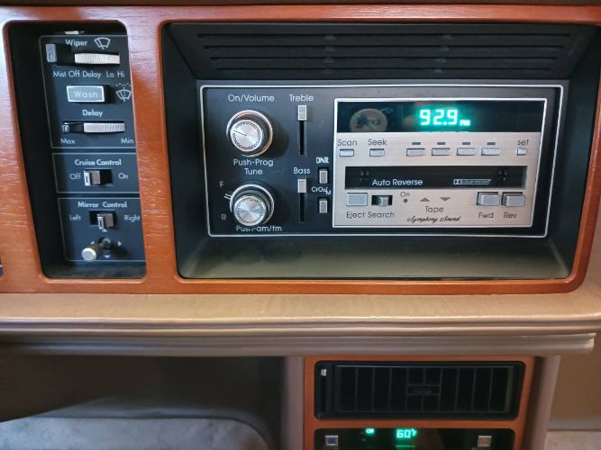 Cadillac-Eldorado-1988-3