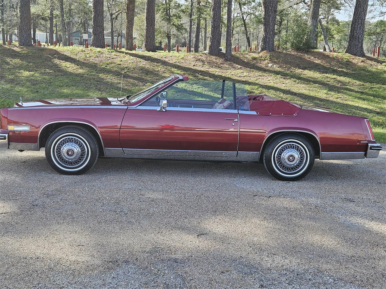 Cadillac-Eldorado-biarritz-1984-Burgundy-Burgundy-10