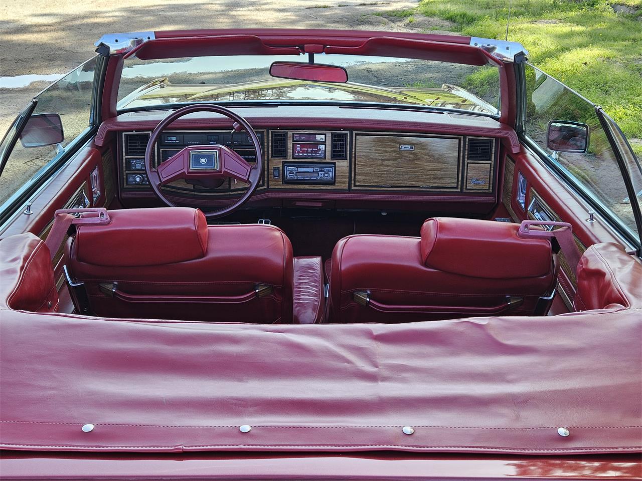 Cadillac-Eldorado-biarritz-1984-Burgundy-Burgundy-14
