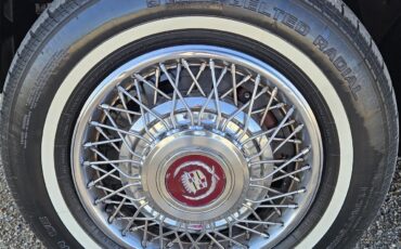 Cadillac-Eldorado-biarritz-1984-Burgundy-Burgundy-18