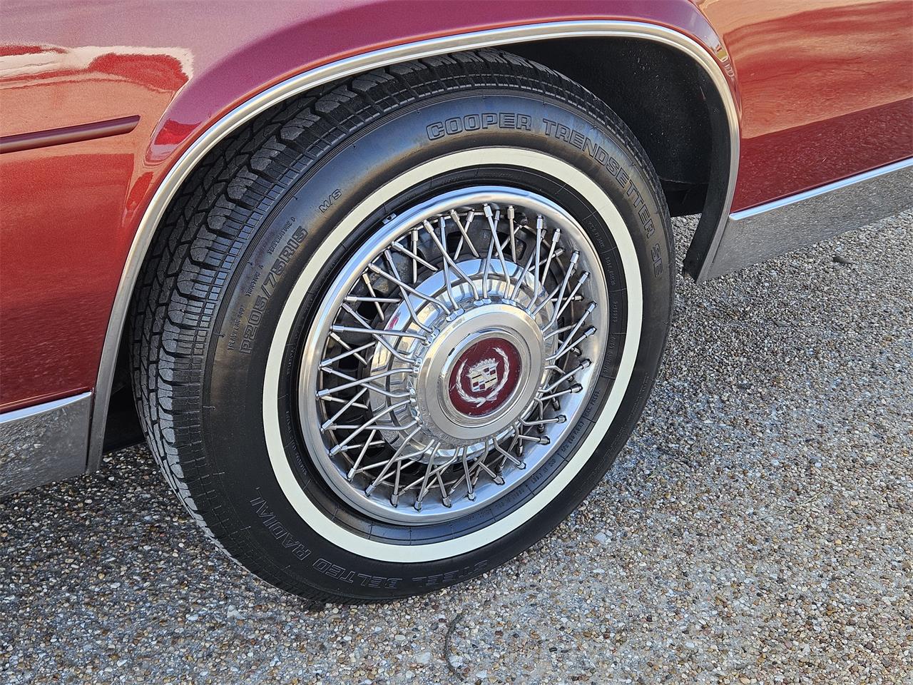 Cadillac-Eldorado-biarritz-1984-Burgundy-Burgundy-19