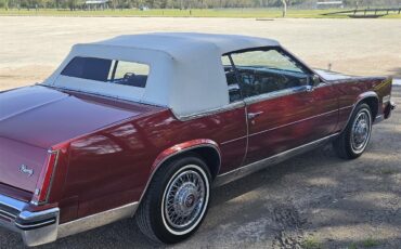 Cadillac-Eldorado-biarritz-1984-Burgundy-Burgundy-3