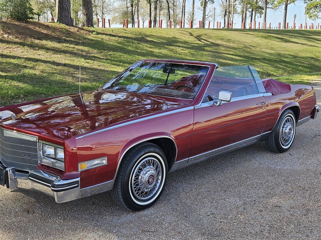Cadillac-Eldorado-biarritz-1984-Burgundy-Burgundy-9