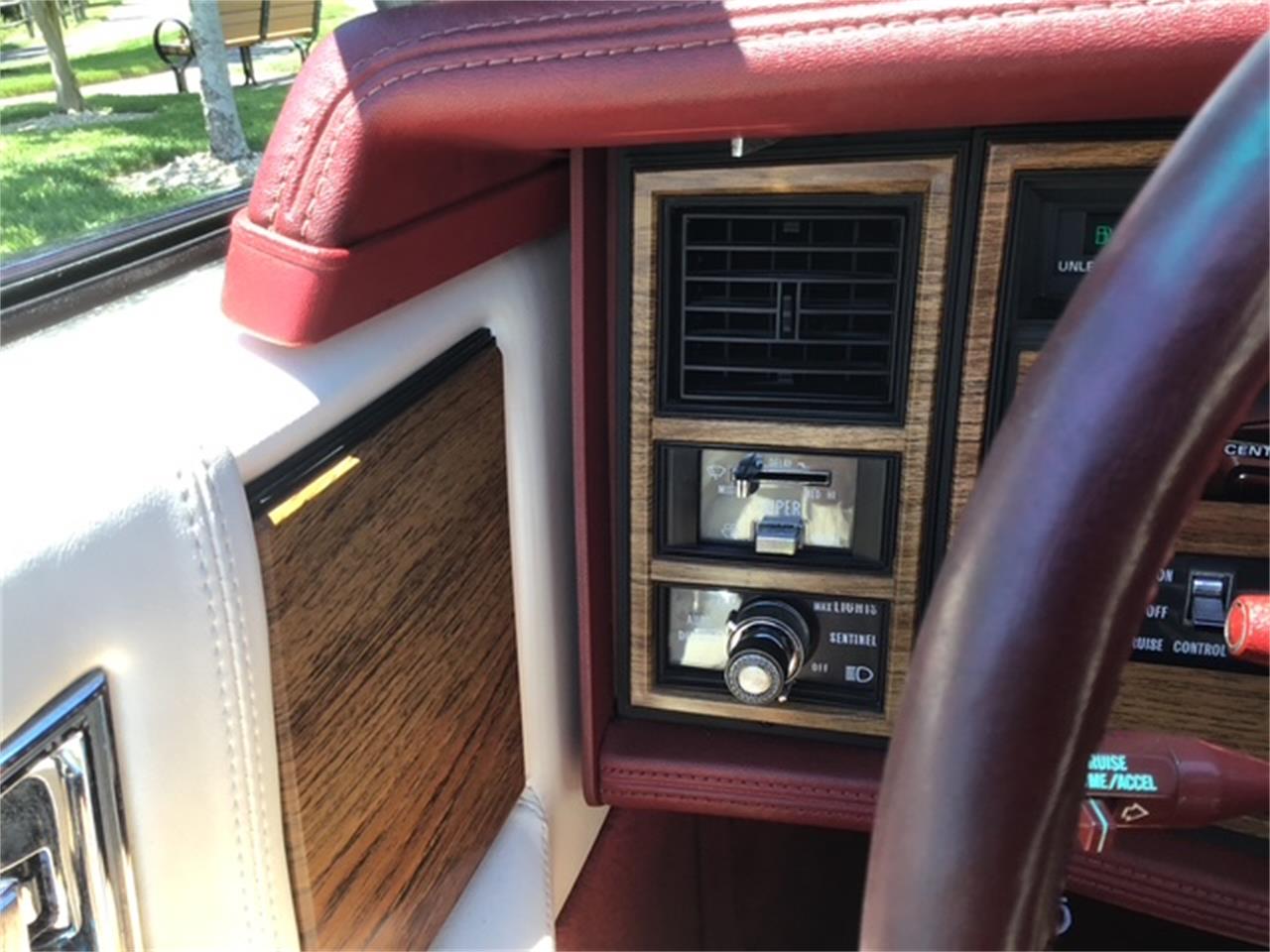 Cadillac-Eldorado-biarritz-1985-Cotillon-White-White-13