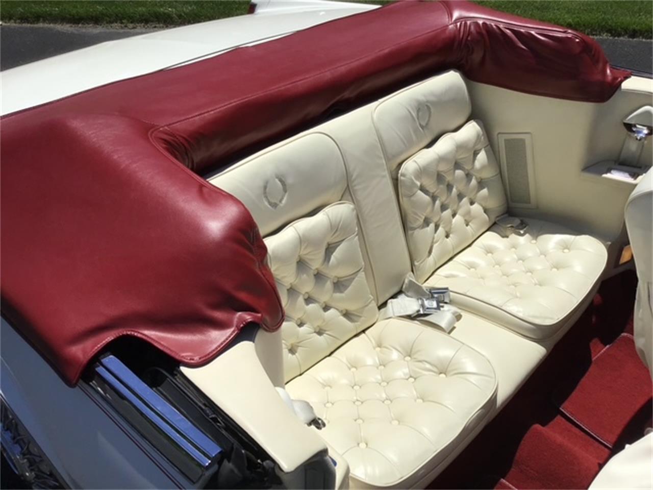 Cadillac-Eldorado-biarritz-1985-Cotillon-White-White-25