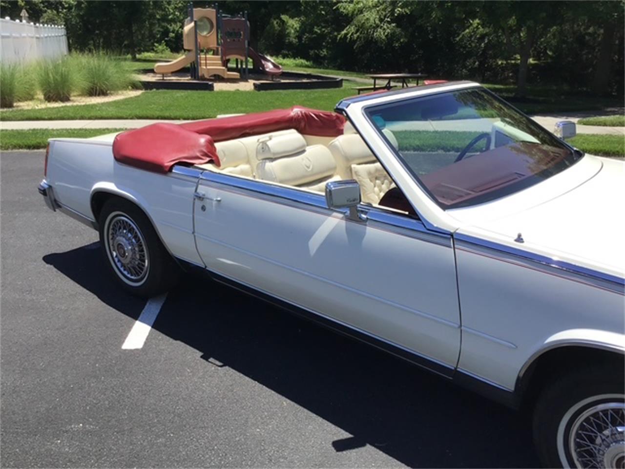 Cadillac-Eldorado-biarritz-1985-Cotillon-White-White-30