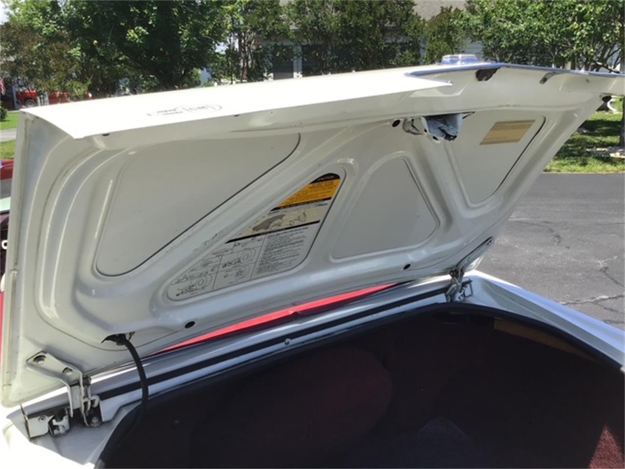 Cadillac-Eldorado-biarritz-1985-Cotillon-White-White-36