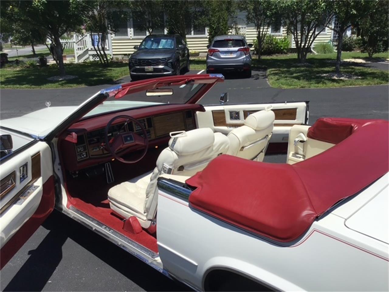 Cadillac-Eldorado-biarritz-1985-Cotillon-White-White-4