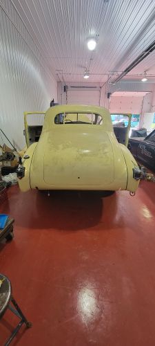 Cadillac-Fleetwood-1937-Yellow-27