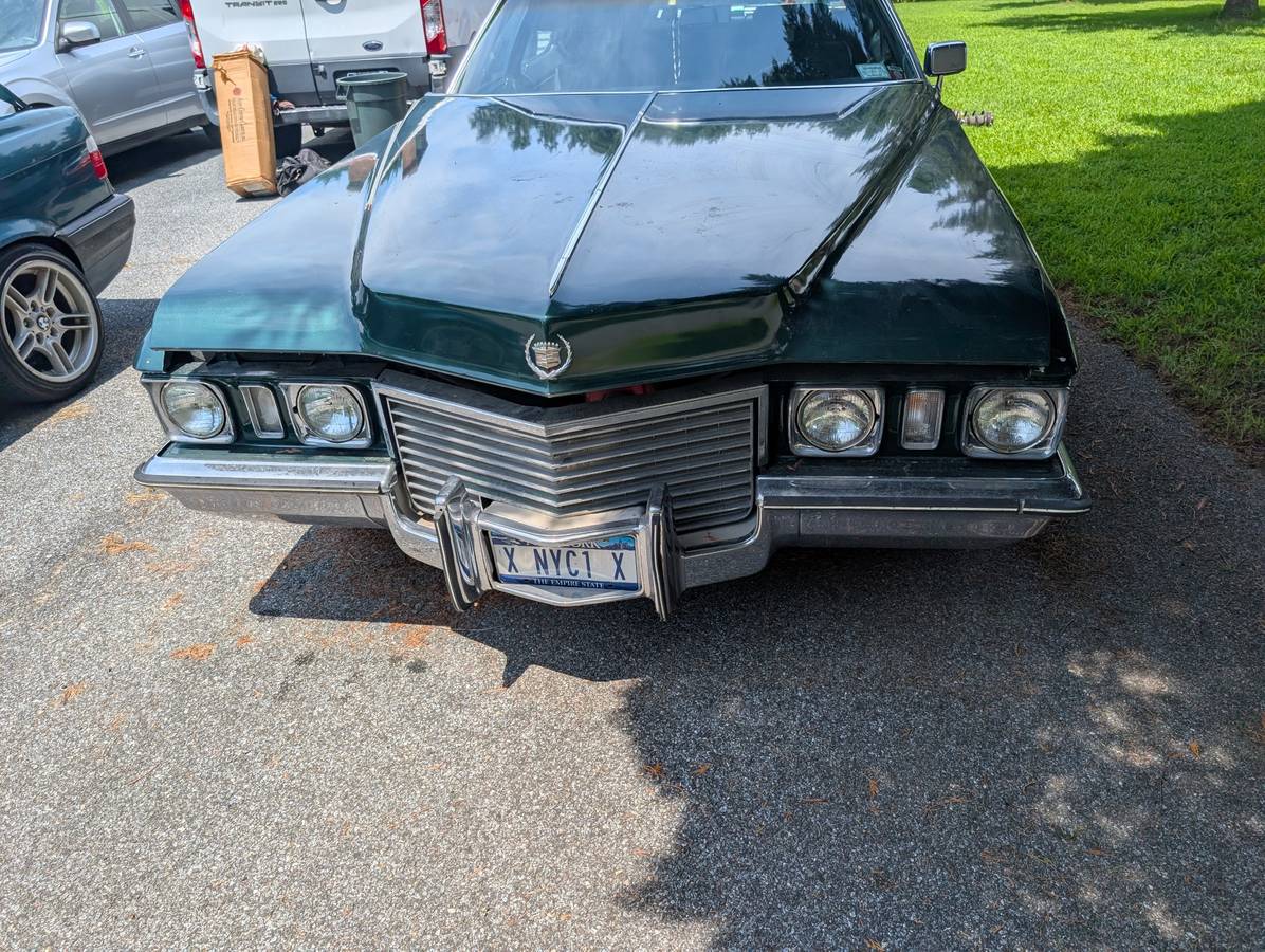 Cadillac-Fleetwood-1972-green-1