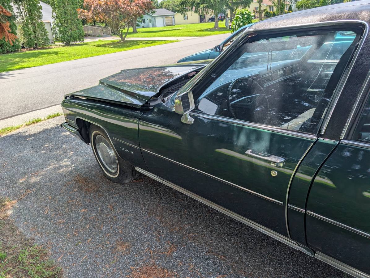 Cadillac-Fleetwood-1972-green-8