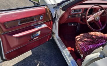 Cadillac-Fleetwood-1975-Sedan-11