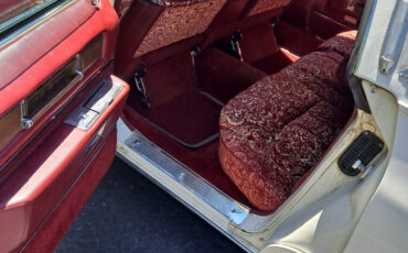 Cadillac-Fleetwood-1975-Sedan-12
