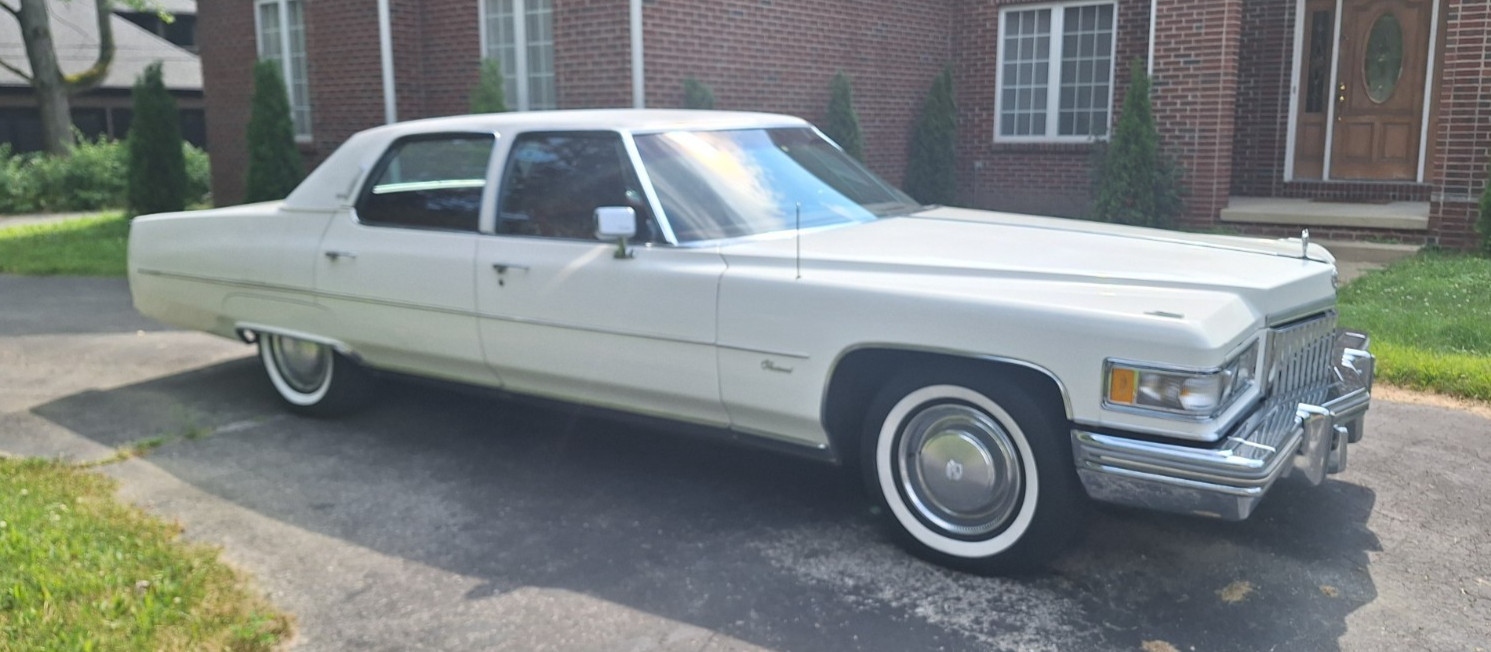 Cadillac-Fleetwood-1975-Sedan-4
