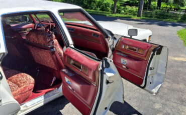 Cadillac-Fleetwood-1975-Sedan-5