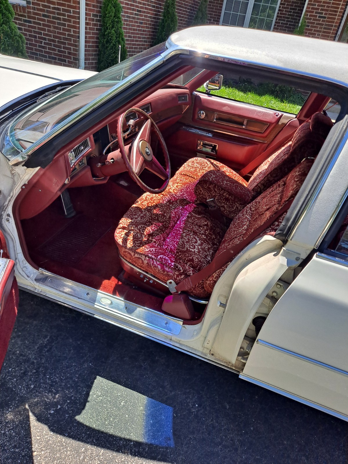 Cadillac-Fleetwood-1975-Sedan-6