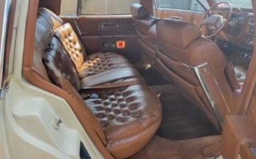 Cadillac-Fleetwood-1980-13