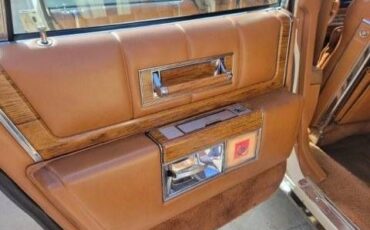 Cadillac-Fleetwood-1980-15
