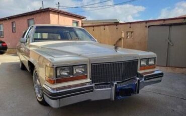 Cadillac-Fleetwood-1980-4