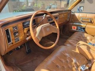 Cadillac-Fleetwood-1980-6