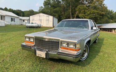 Cadillac-Fleetwood-1980-Silver
