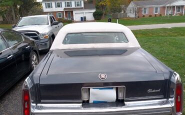 Cadillac-Fleetwood-1981-19