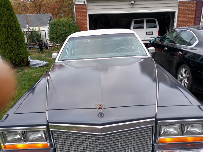 Cadillac-Fleetwood-1981-37