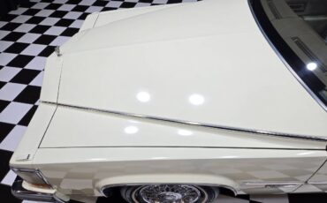 Cadillac-Fleetwood-1981-Sedan-24