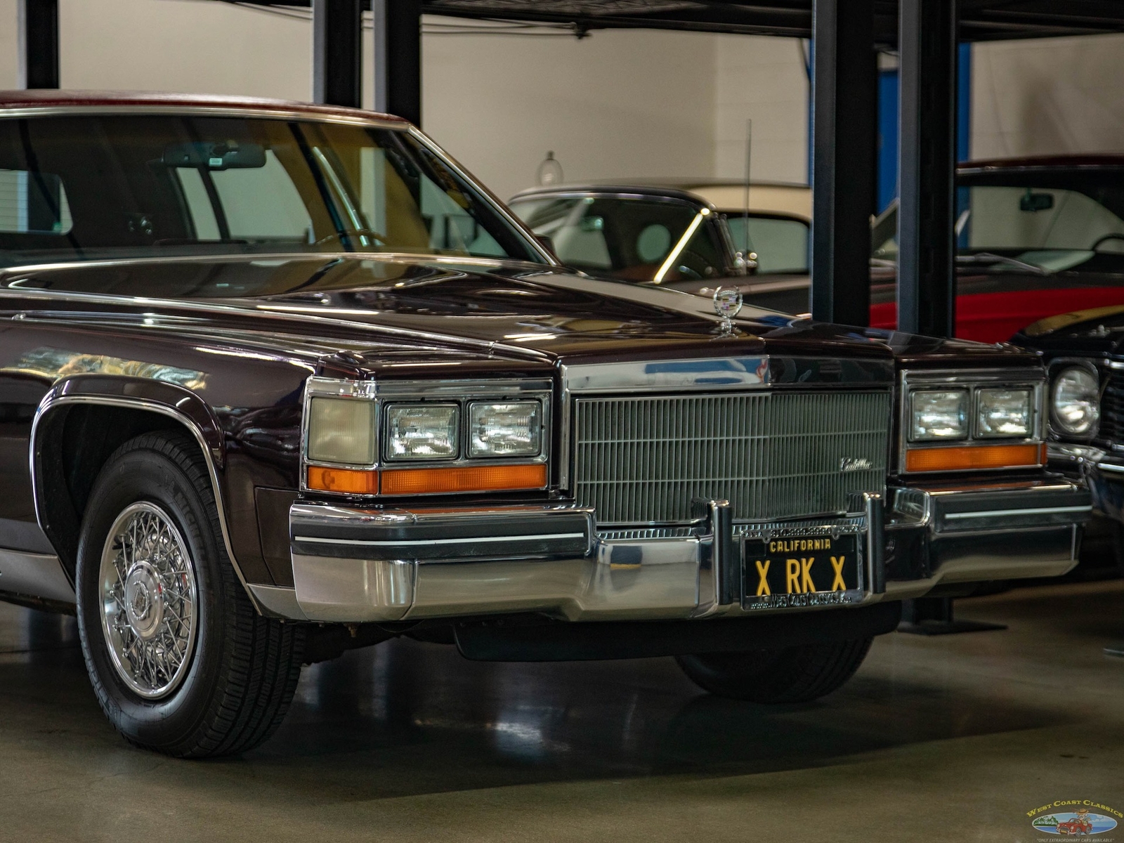 Cadillac-Fleetwood-1985-Sedan-11