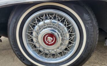 Cadillac-Fleetwood-1986-13