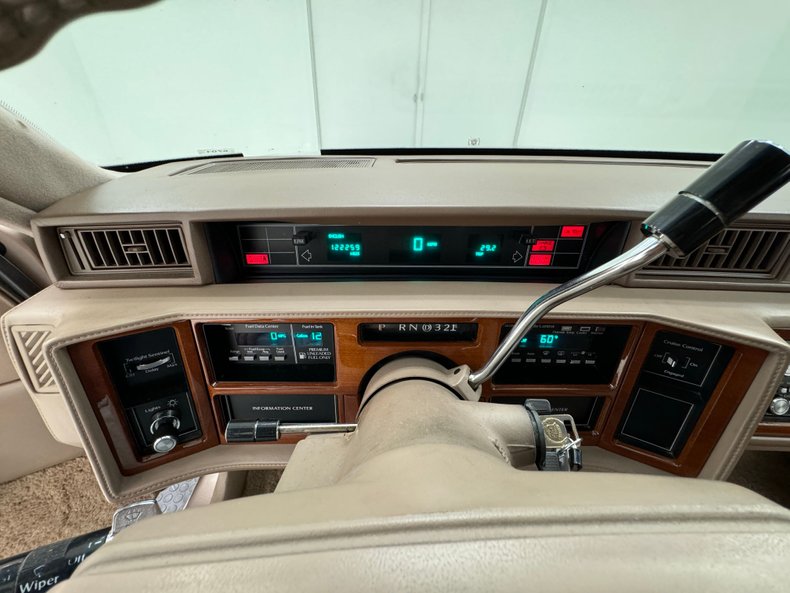 Cadillac-Fleetwood-1990-Antelope-Firemist-Antelope-36