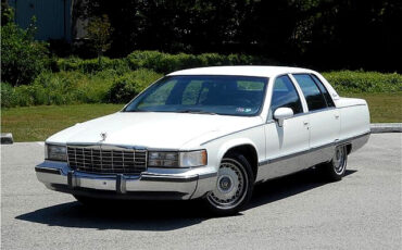 Cadillac-Fleetwood-1993-Sedan